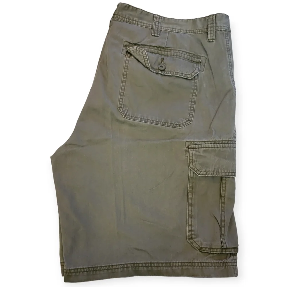 ✔️ St. John's Bay Cargo Shorts Army Green Color